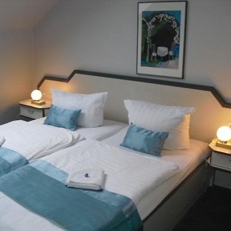 Donatus Hotel Brauweiler Стая снимка