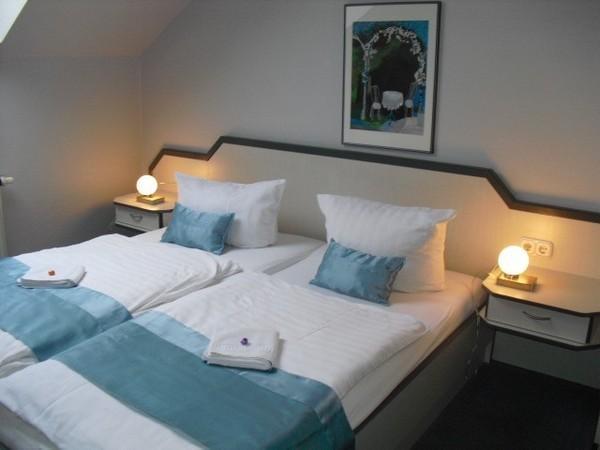 Donatus Hotel Brauweiler Стая снимка